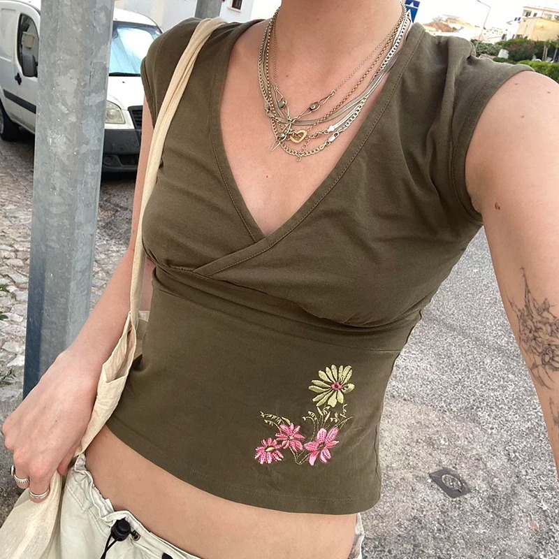 Retro Floral Embroidery V-Neck Cap Sleeve Top | Y2K Slim Fit - Image 3